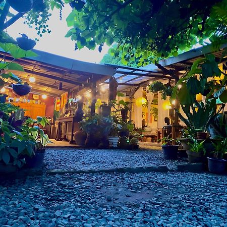 Marius B&B & Hostel Silang Exterior foto