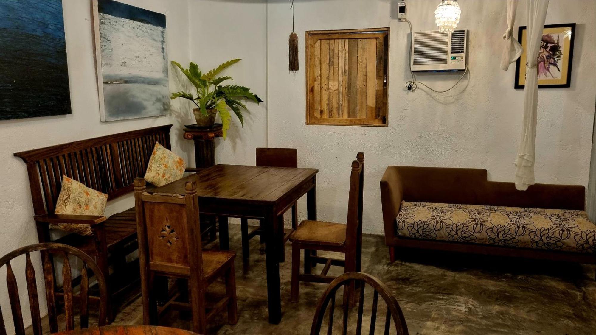 Marius B&B & Hostel Silang Exterior foto
