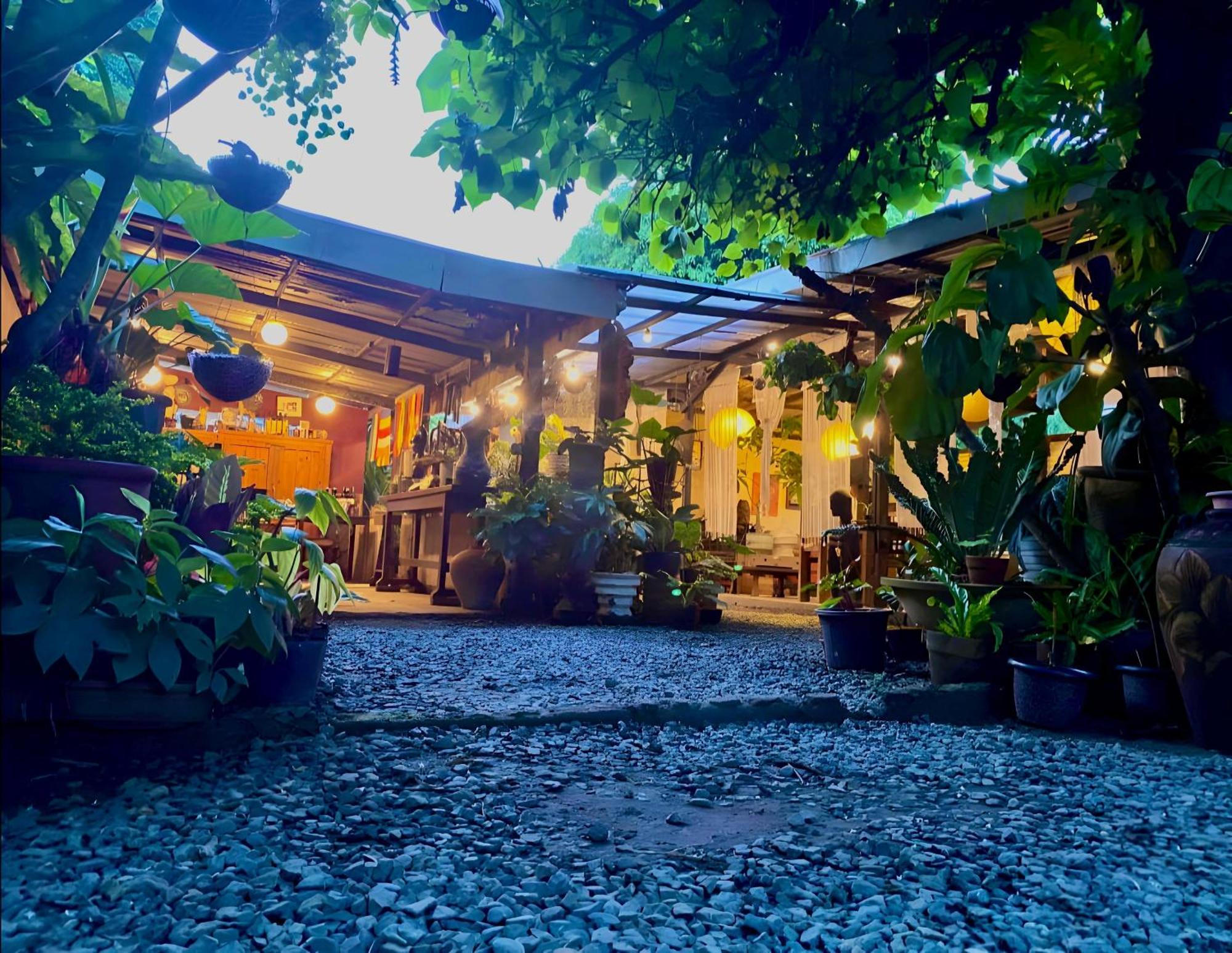 Marius B&B & Hostel Silang Exterior foto